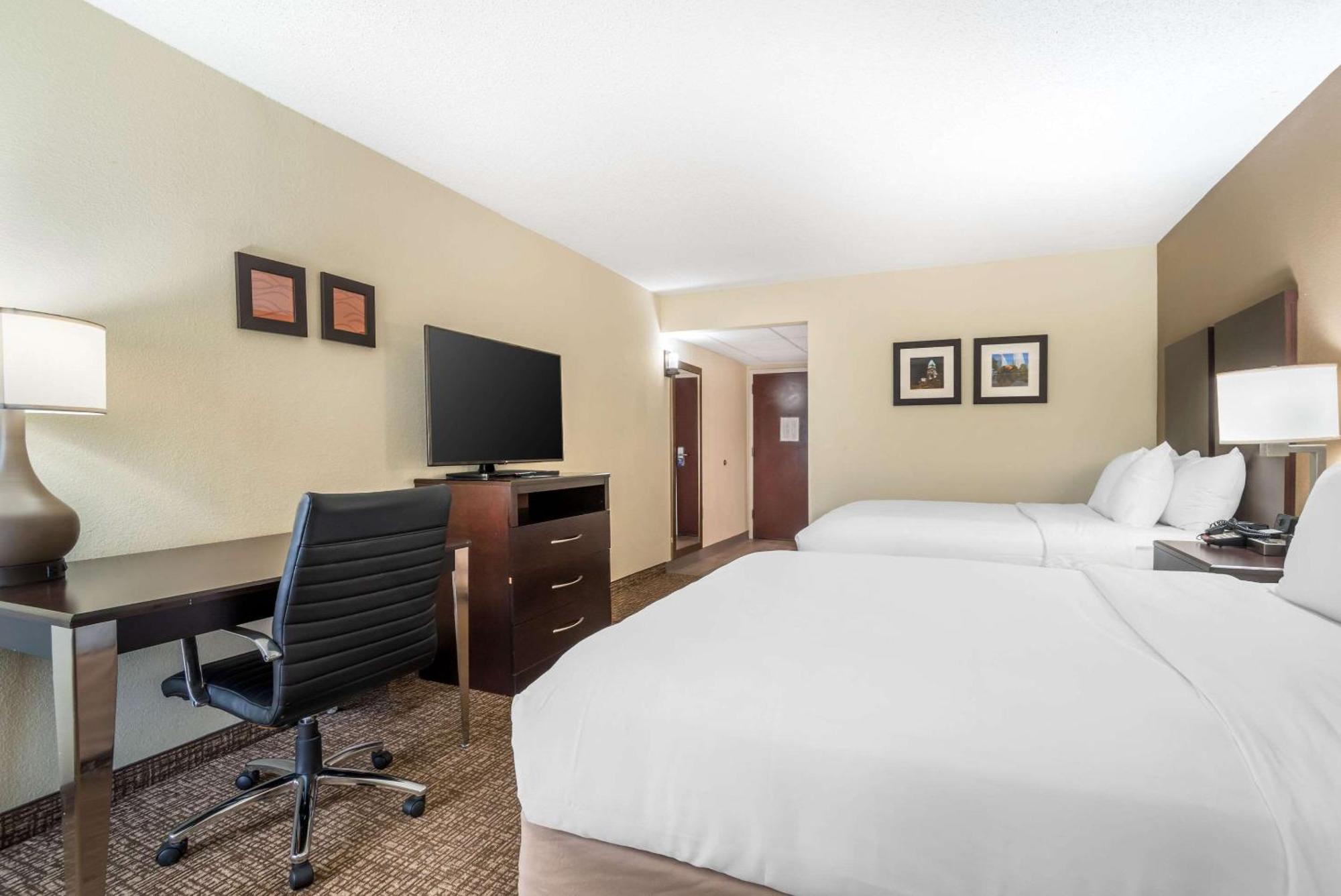 Comfort Inn & Suites Lake Norman Корнелиус Екстериор снимка